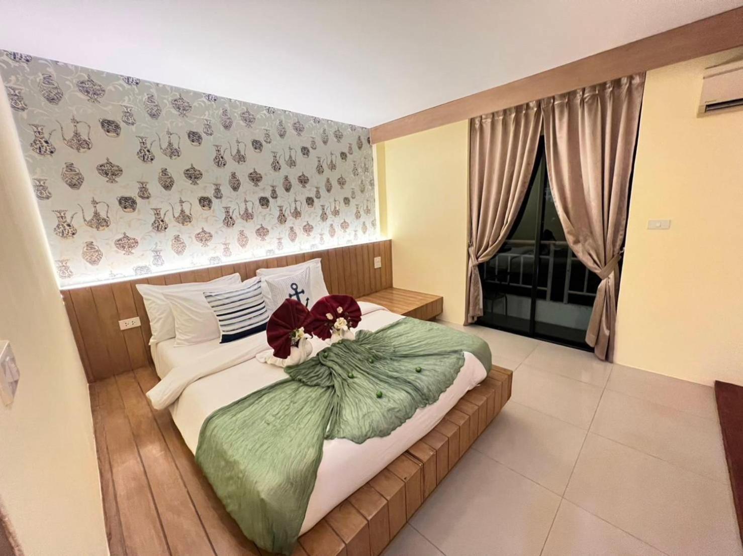 The Chilli By Golden Ray Hotel Patong Luaran gambar